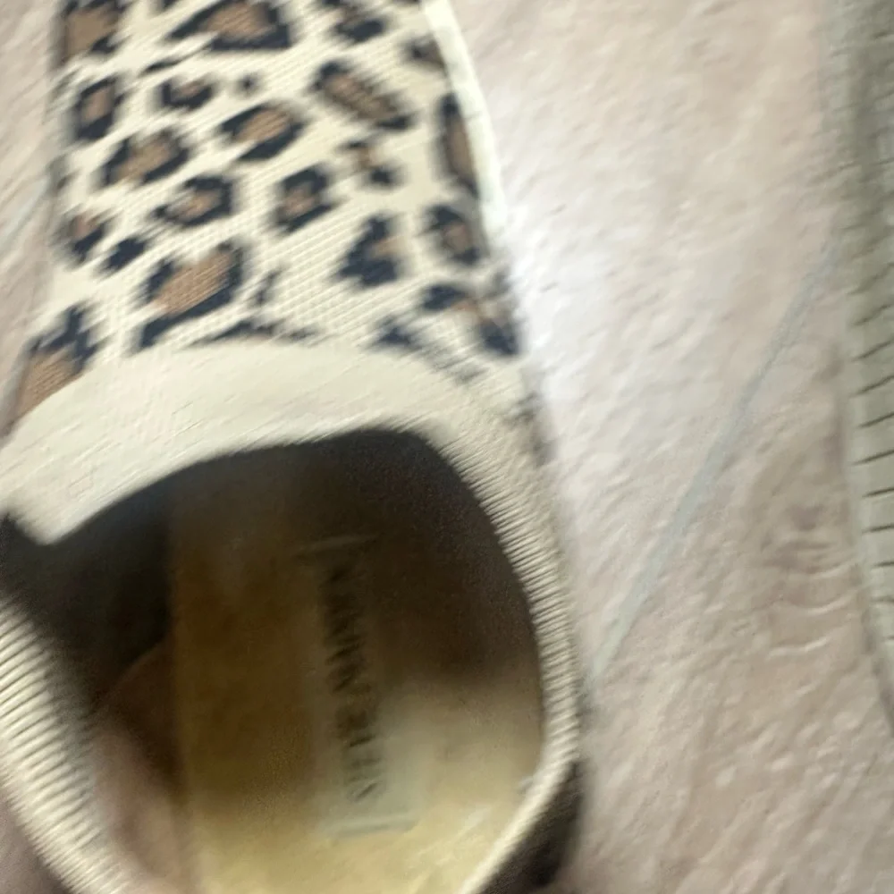 Steve Madden‎ Leopard Print Sneakers Size 8.5 Womens